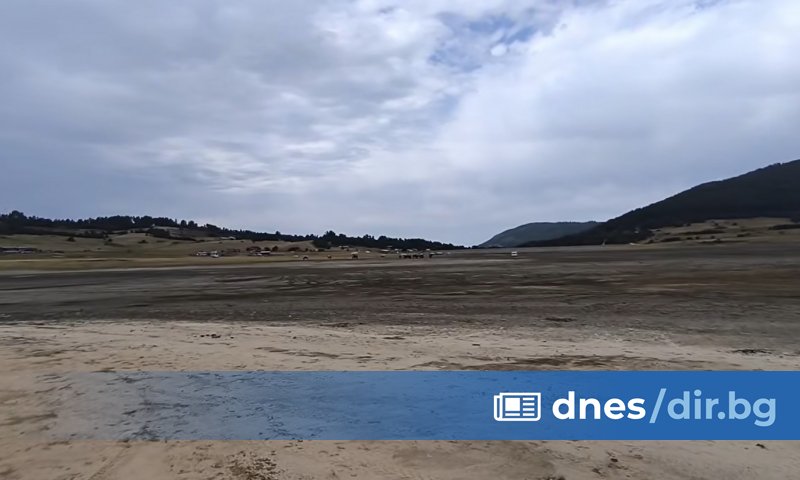 Вече над 100 дни язовир Батак се източва зверски всекидневно,