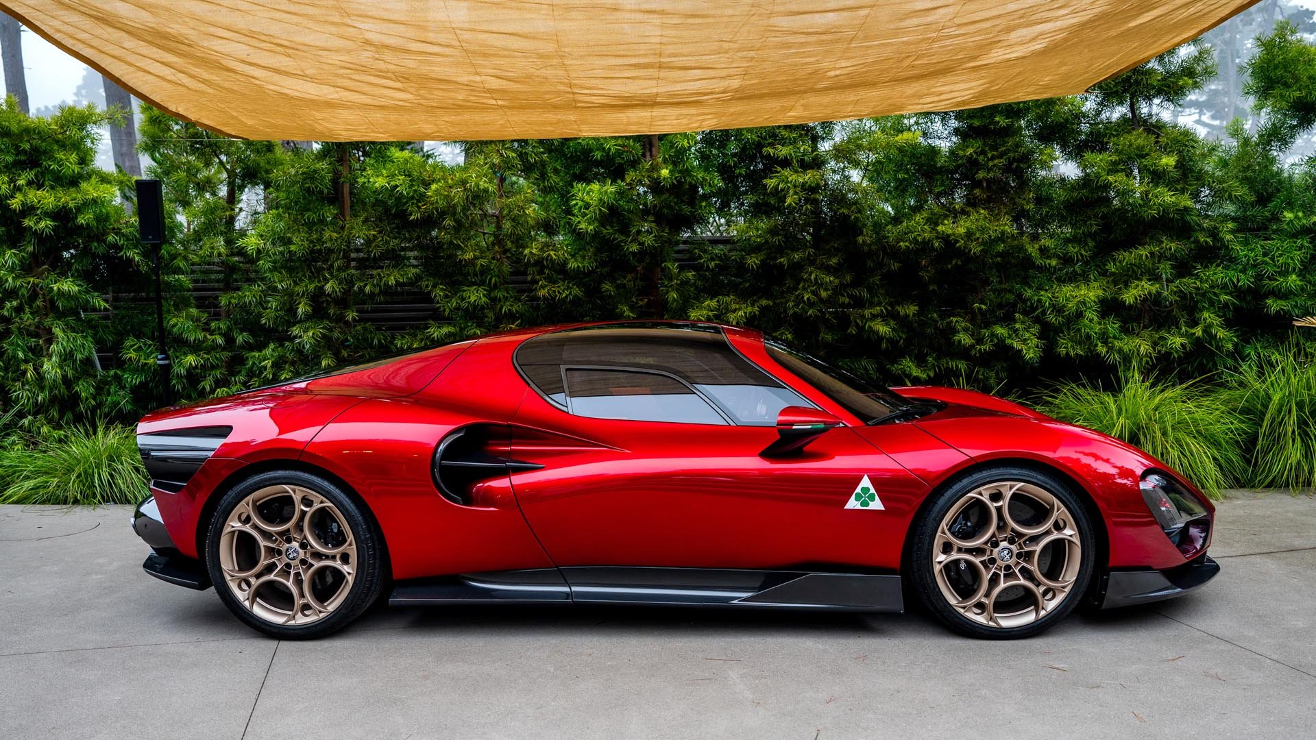 Alfa Romeo 33 Stradale 