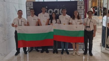 Четири медала спечелиха българските ученици от Международната олимпиада по астрономия
