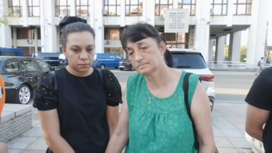 Дъщеря ми е в много тежко състояние Докторите казаха че