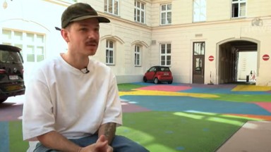 Художникът Йонас Грислер "разхлажда" улиците на Виена с ярки произведения на изкуството