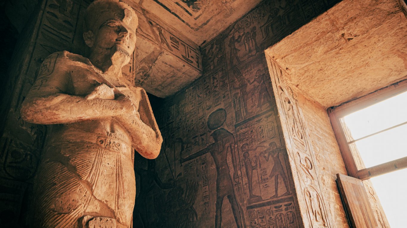 Древно послание: Най-изумителните конструкции на планетата ни и една извънземна история