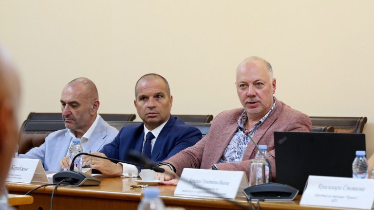 Гроздан Караджов: Дефинираме ясни изисквания за безопасност към операторите на атракционни услуги 