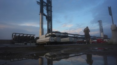 Проблем с наземните системи отложи тестовия полет на мегаракетата "Старшип" 