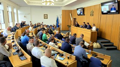 На извънредно заседание днес Столичният общински съвет СОС единодушно прие