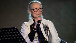 Цветана Манева и звездният актьорски състав на "За любовта..." се завръщат във Варна на 31 август