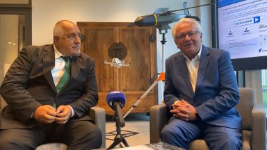 В следващите три седмици трябва да бъдат подготвени двата договора