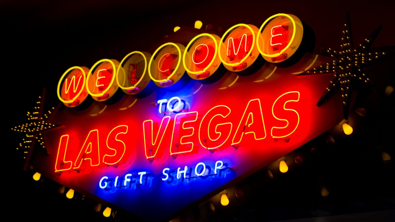 Лас Вегас "гасне" заради митата на Тръмп и строгата имиграционна политика