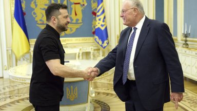 Засилена дипломация в Киев: Зеленски обсъжда среща с Путин с американския специален пратеник