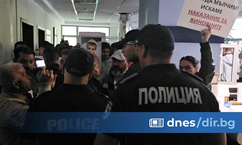 Близки и роднини на починалата родилка в Русе щурмуваха болница