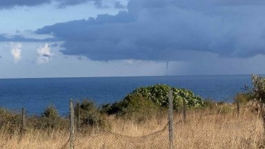 Торнадо над морето заснеха очевидци край Синеморец Природното явление е наблюдавано