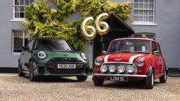 MINI празнува 66 години радост от шофирането