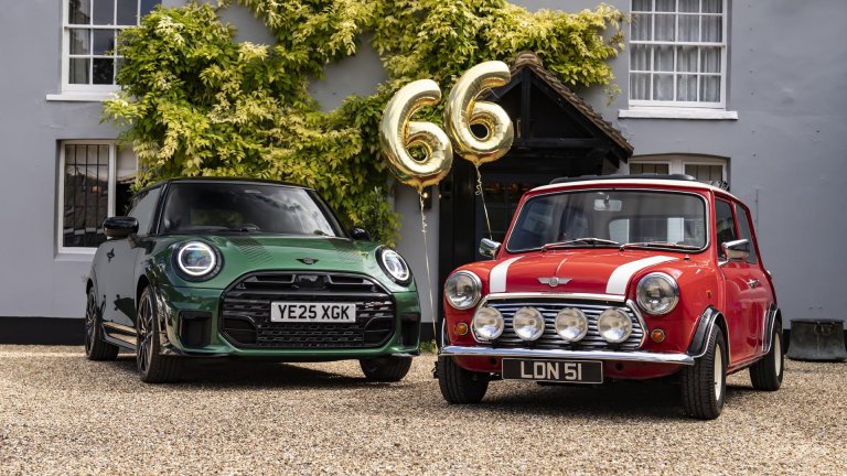 MINI празнува 66 години радост от шофирането