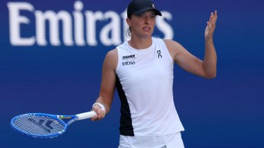 Швьонтек стартира US Open с експресна победа, прекара точно час на корта