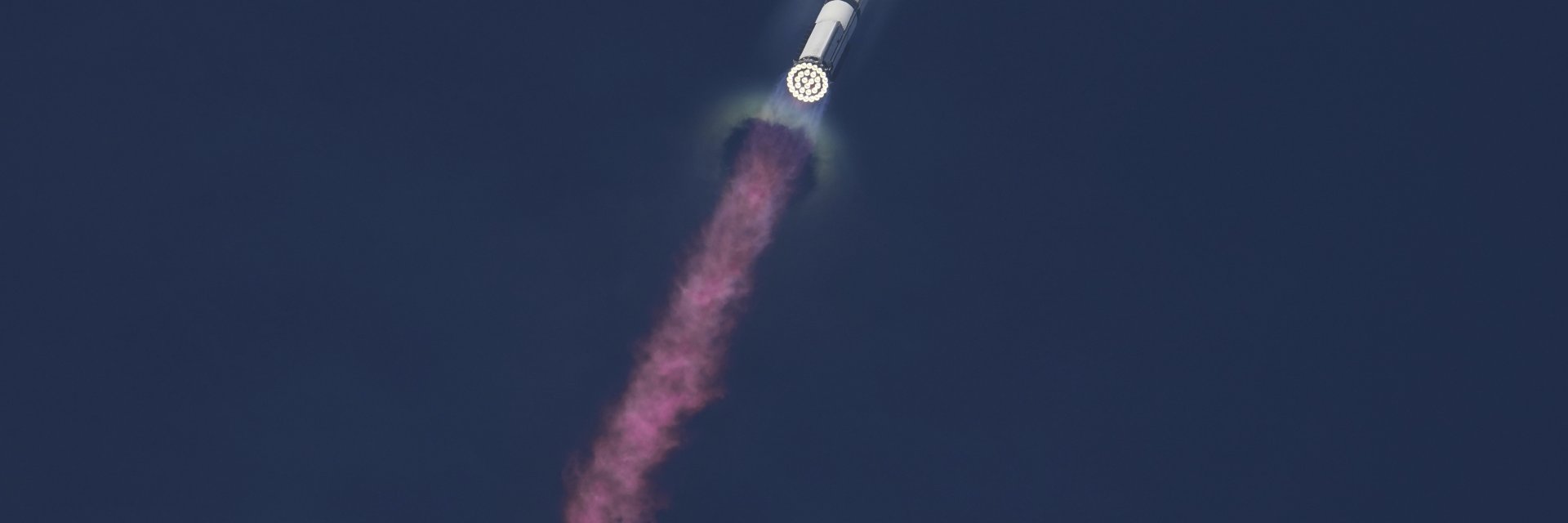 SpaceX сложи край на серията неуспешни изстрелвания на Starship (видео)