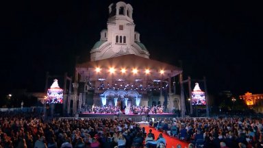 Концерт на звезди на световната опера блокира центъра на София за няколко дни