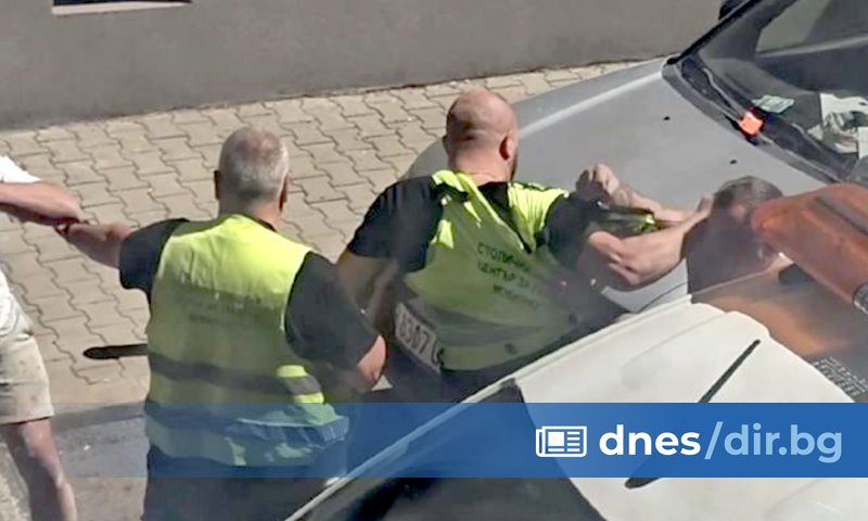 Още по тематаСлужител на ЦГМ се сби с двама мъже