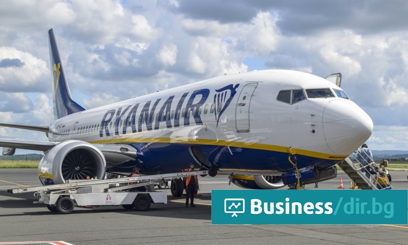 Пътници са били държани близо 3 часа на борда на