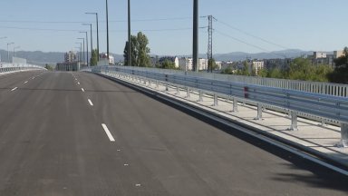 Новият мост на столичния квартал Бакърена фабрика вече е отворен