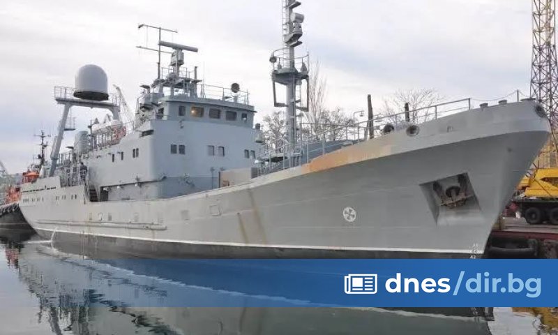 Русия удари с морски дрон един от корабите на украинския