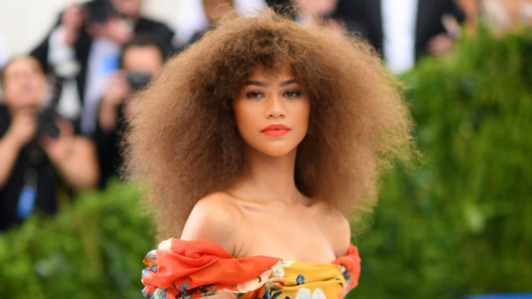 Зендая и специалният ѝ талант в яденето на сладолед, който кара феновете ѝ да потръпват