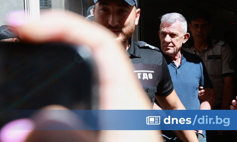 На Никола Николов - Паскал са повдигнати три обвинения -