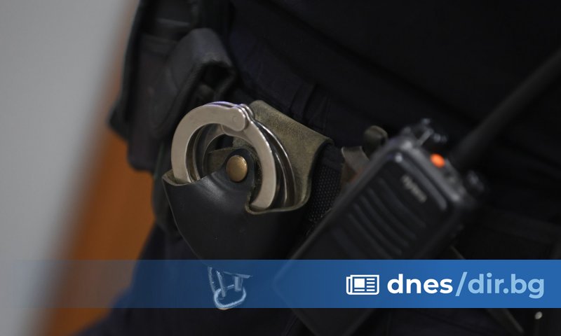 Сливенски полицай е прострелял нарушител на обществения ред в село