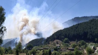 Пожар е възникнал в местност в землището на Якоруда Влакът