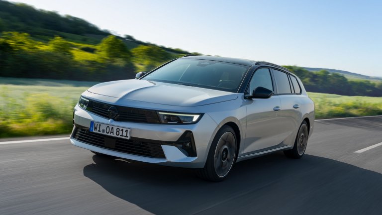 Opel Astra Sports Tourer Hybrid измина над 1200 км само с един резервоар