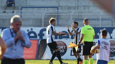 И Локо (Пловдив) не успя да пречупи десет "соколи"