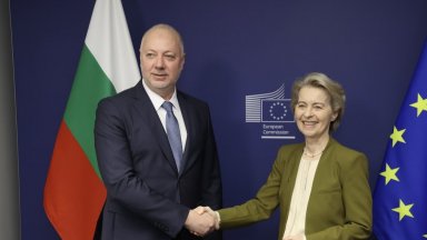 Председателката на Европейската комисия Урсула фон дер Лайен посети оръжейния