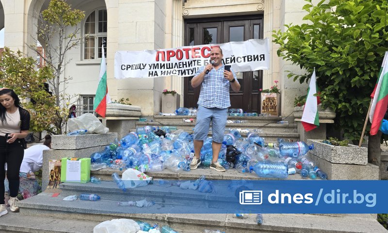 Николай Абрашев е освободен от длъжността областен управител на област