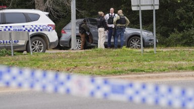 Мъж нахлу днес с кола в двора на руското консулство