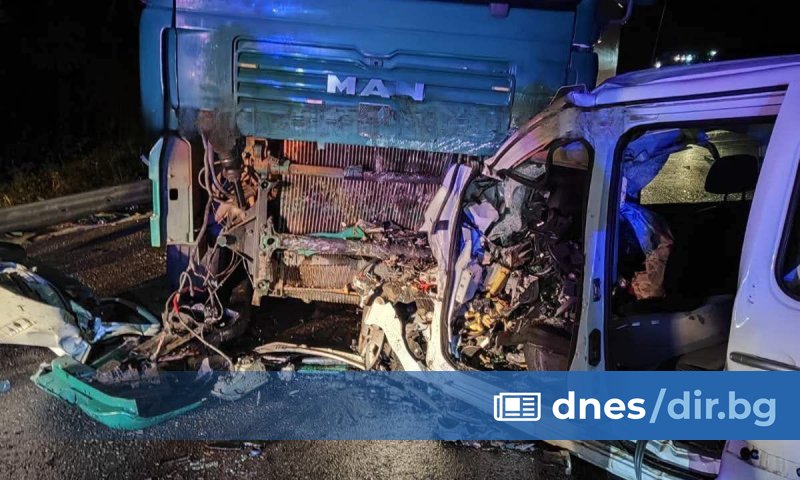 4-членно семейство пострада тежко при катастрофа на международния път Е-79