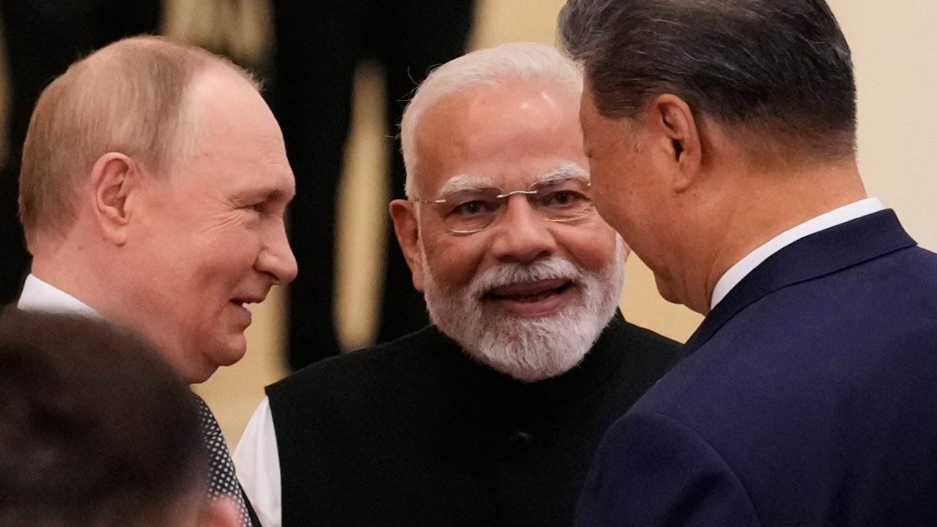Путин пред ШОС: Постигнатото разбирателство на срещата с Тръмп в Аляска открива път към мир в Украйна