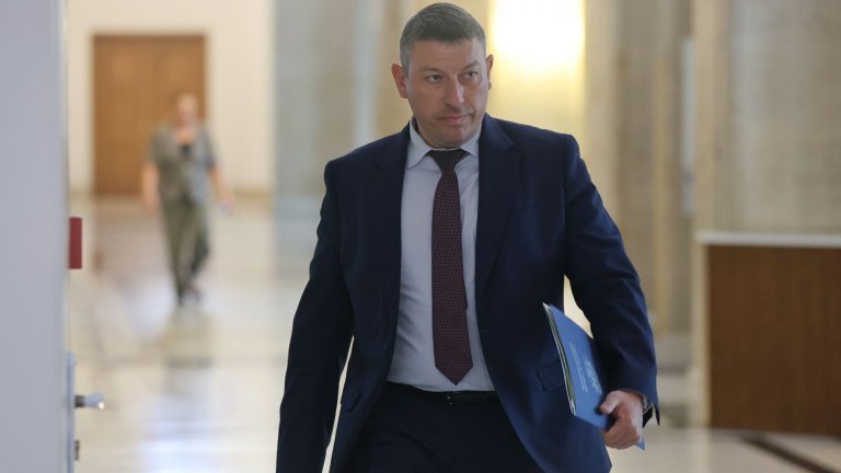 Кабинетът е изпратил на президента искане за съгласуване на Деньо Денев за шеф на ДАНС