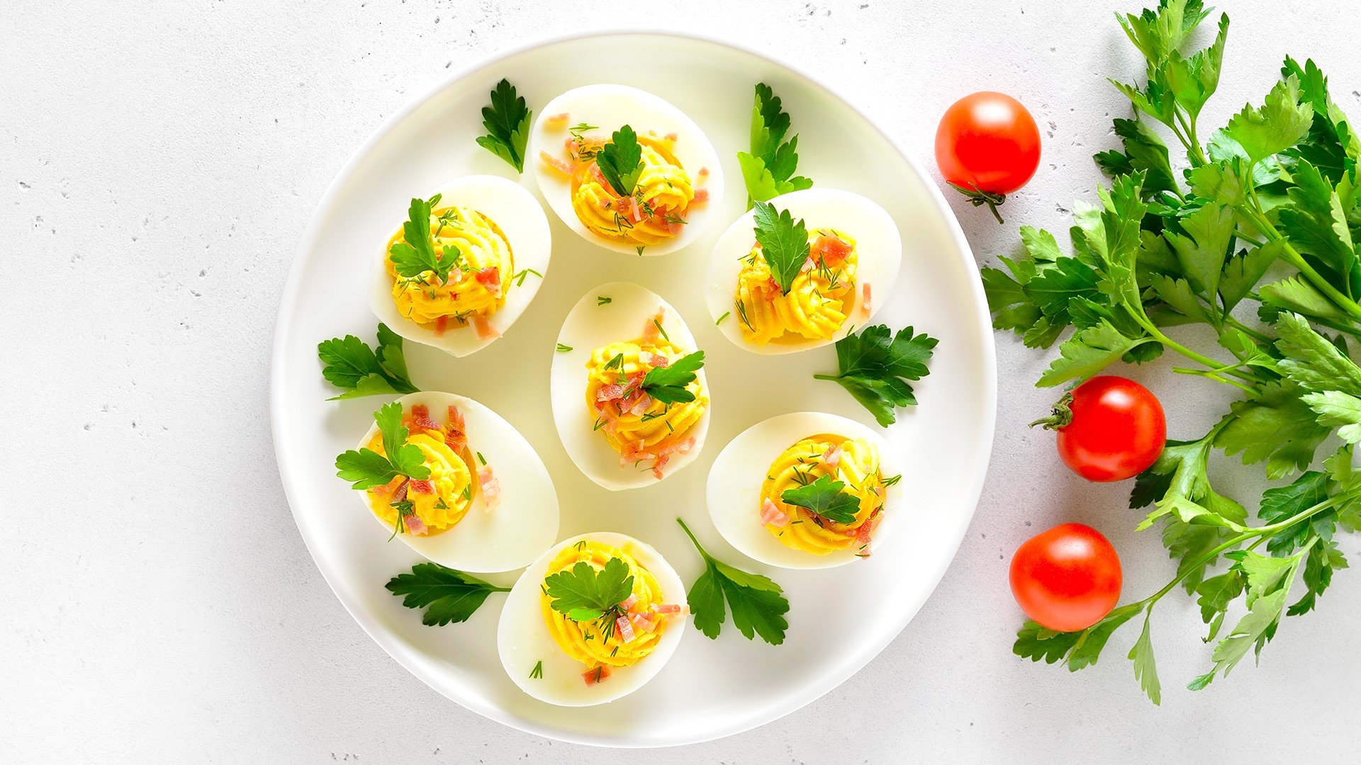 Пълнени варени яйца