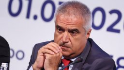 Работодателите приемат оттеглянето на бюджета като отговор на исканията им 