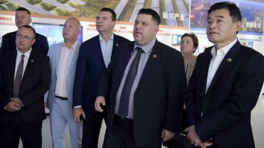 Кабинетът Желязков Китайският президент ще посрещне Путин и Моди в грандиозна