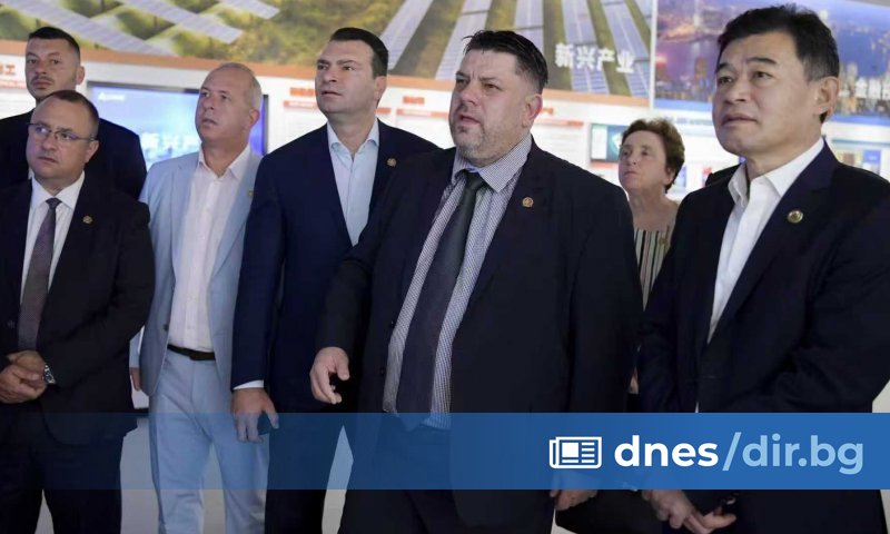 Кабинетът ЖелязковКитайският президент ще посрещне Путин и Моди в грандиозна