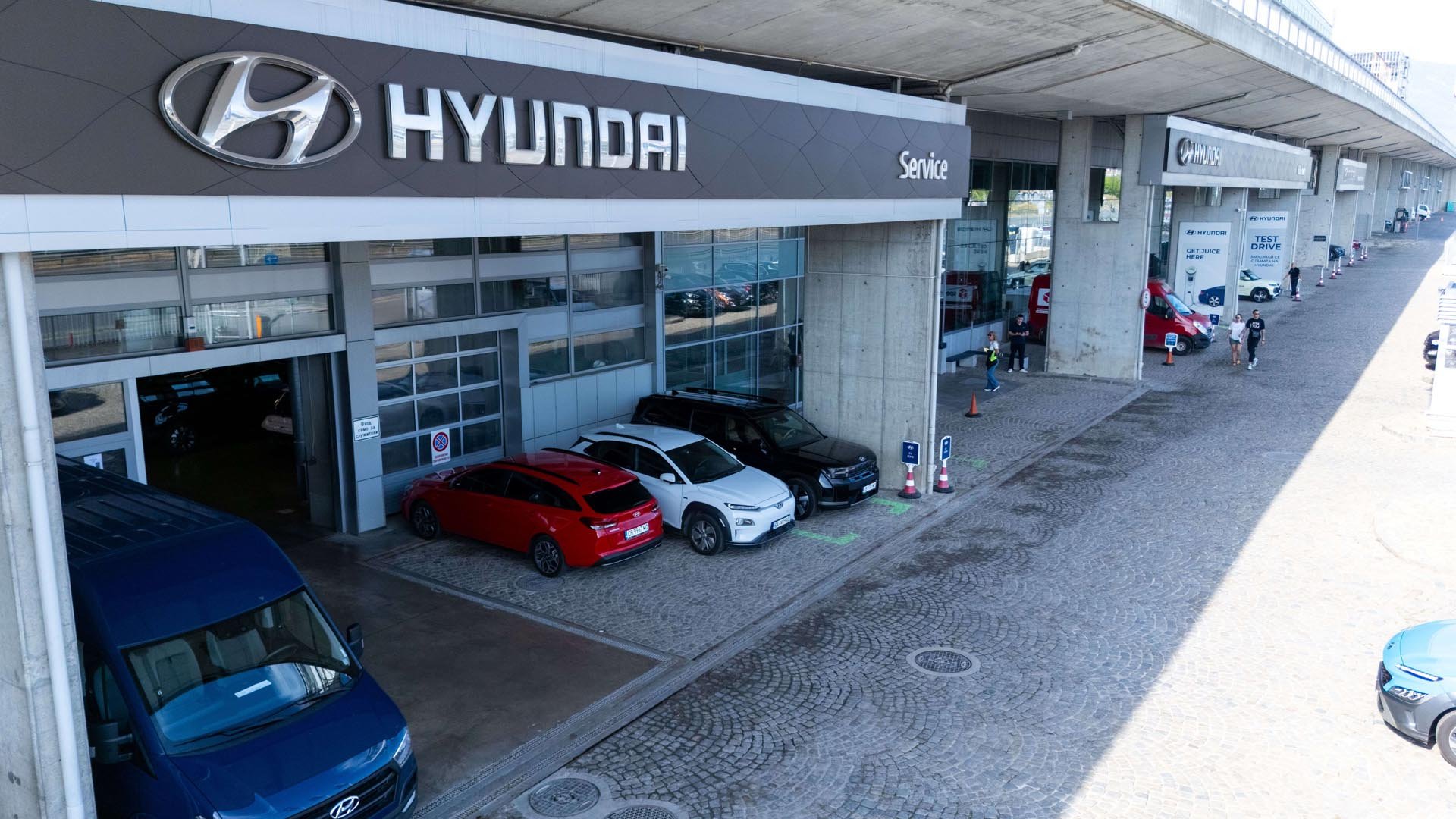 Hyundai Център Младост