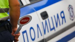 Шофьор с 4 месеца стаж издрифти пред полицаи, глобяват го 3000 лв.
