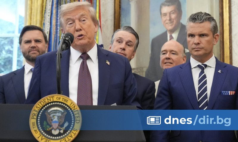 ТръмпFlightradar24: GPS сигналът на самолета на Фон дер Лайен е