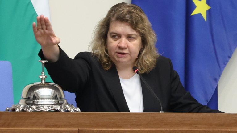 Обсъждат в сряда петия вот на недоверие на кабинета "Желязков"