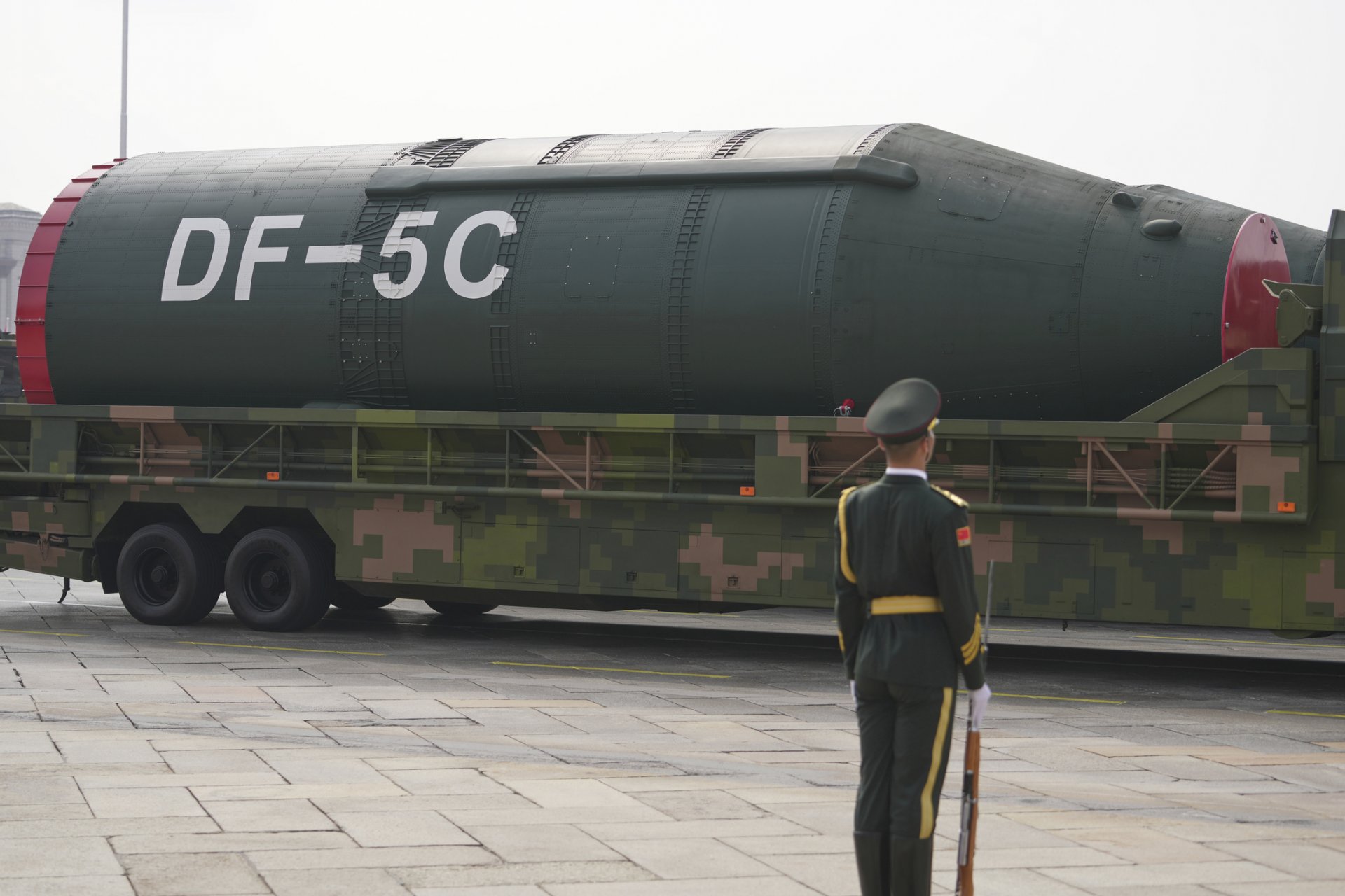 Балистичната ракета DF-5C