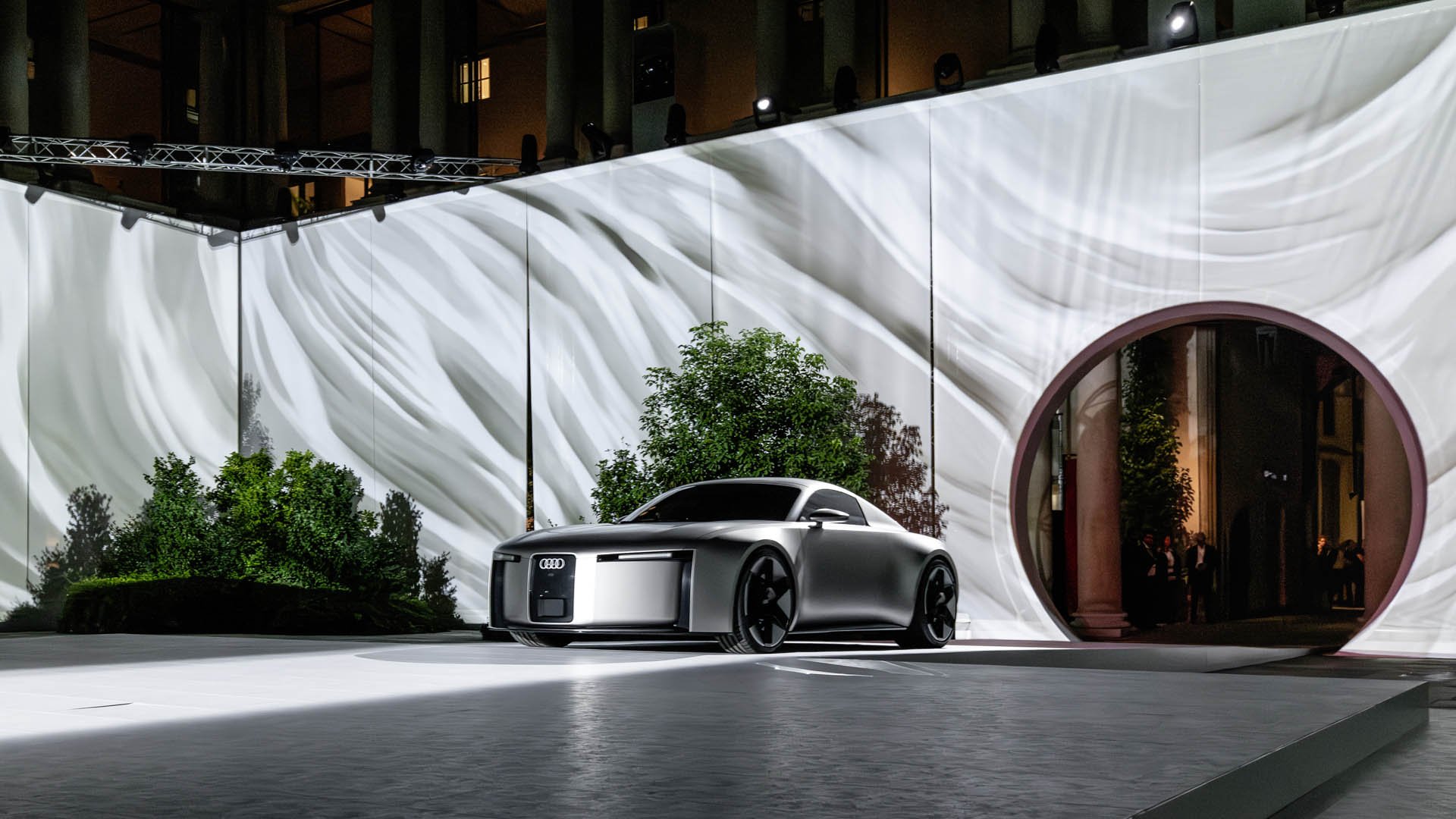 С представянето на Audi Concept C в Милано, Audi дава конкретна перспектива за дизайна на бъдещите модели