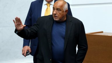 Лидерът на ГЕРБ коментира в кулоарите на парламента случилото се