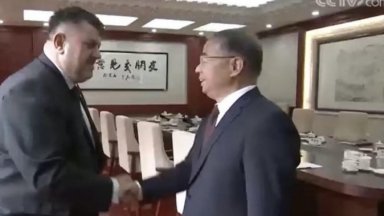 След като се ръкува с китайския лидер Си Дзинпин и