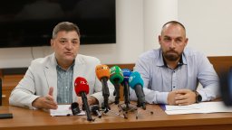 Нападателите на полицейския шеф в Русе вече са с обвинения, които пращат в затвора до 15 г.