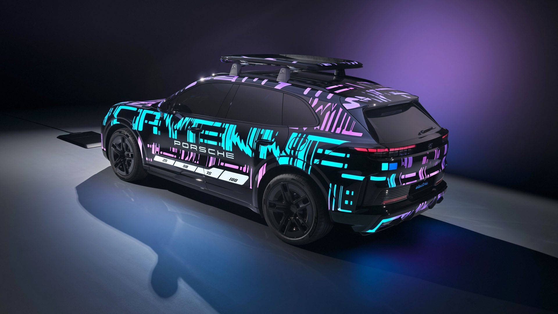 Безжично зареждане на Porsche Cayenne